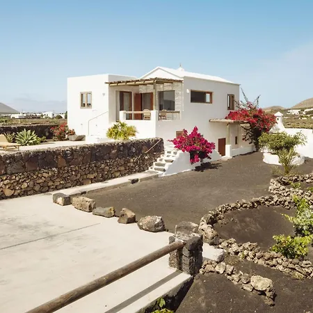Canaryislandshost I Camellera * تياس